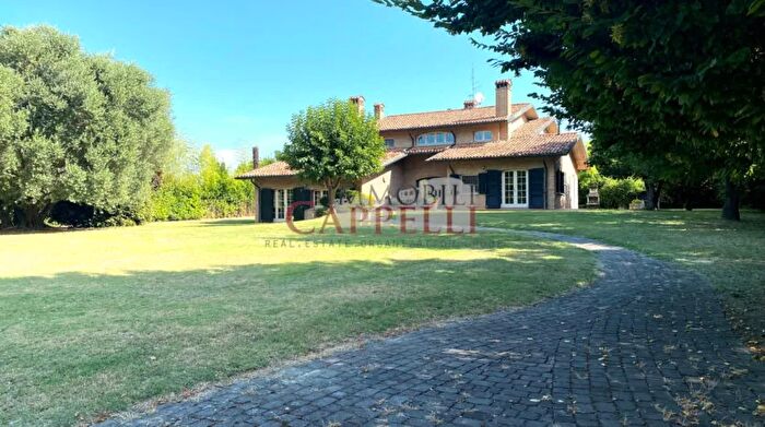 Casa con 14 locali in vendita in Via Emilia per Cesena Forlimpopoli Forlìcesena Forlimpopoli, Forlimpopoli