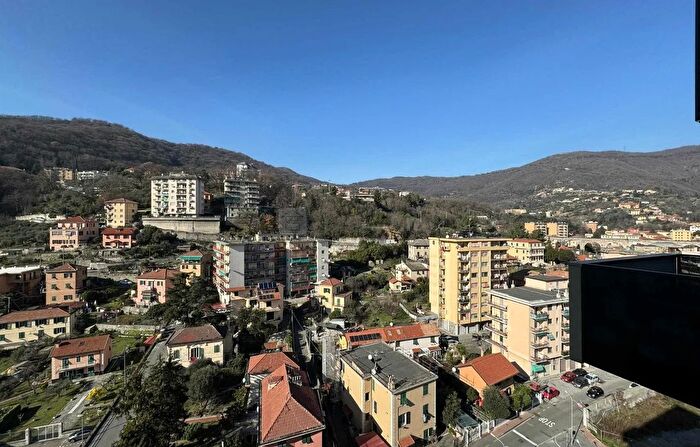 Appartamento bilocale in vendita in Via Molassana, Genova