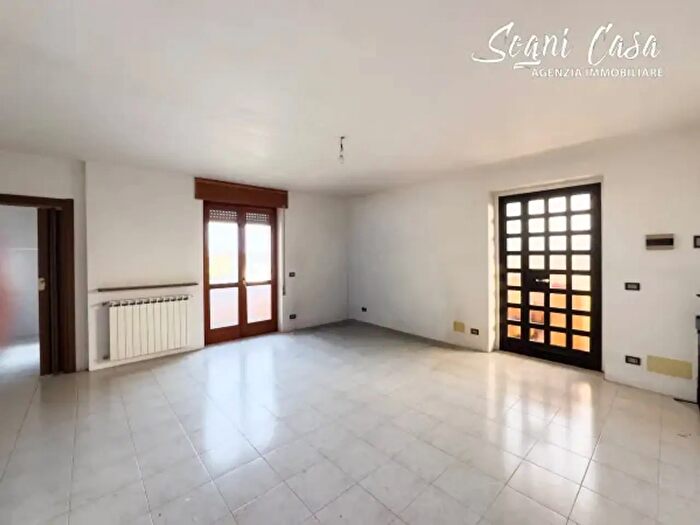 Appartamento quadrilocale in vendita in Via della Libertà, Bellinzago Novarese