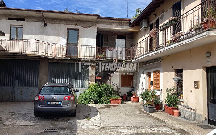 Appartamento trilocale in vendita in Lentate Sul Seveso