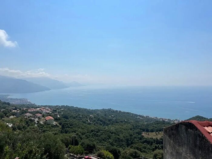 Casa quadrilocale in vendita in Via dei Mille, Ispani