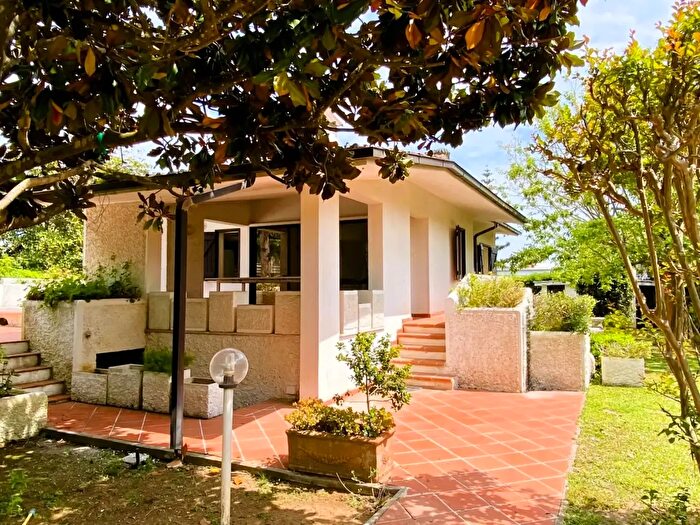 Casa con 14 locali in vendita in Piazza Italo Gemini, San Felice Circeo