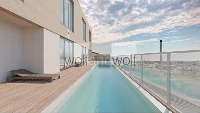 Appartamento trilocale in vendita in Viale Ortles, Milano