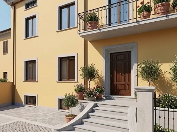Appartamento quadrilocale in vendita in Via Via Roma, Campi Bisenzio