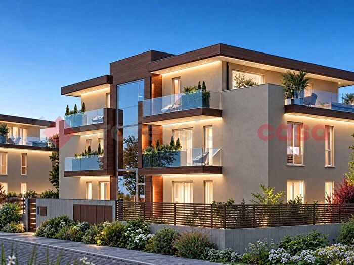 Casa con 5 locali in vendita in Via XX Settembre, Centro, Arona