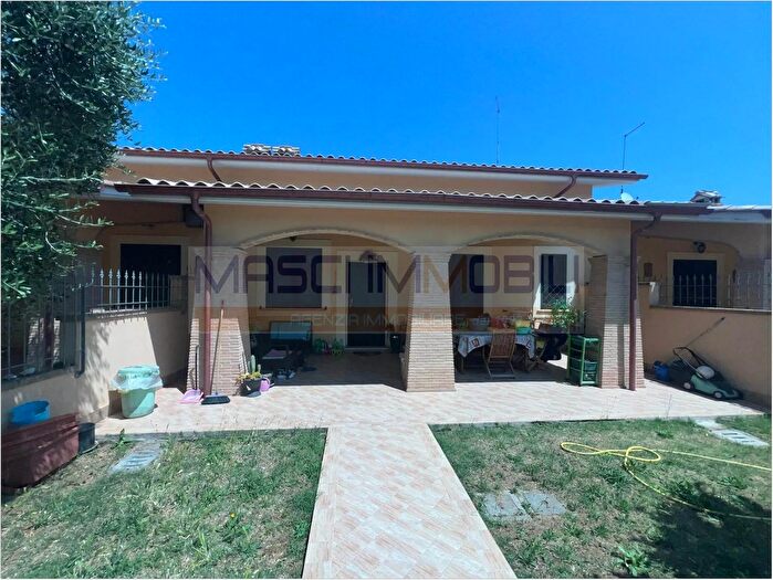 Casa trilocale in vendita in Via dello Sport Fiano Romano, Fiano Romano