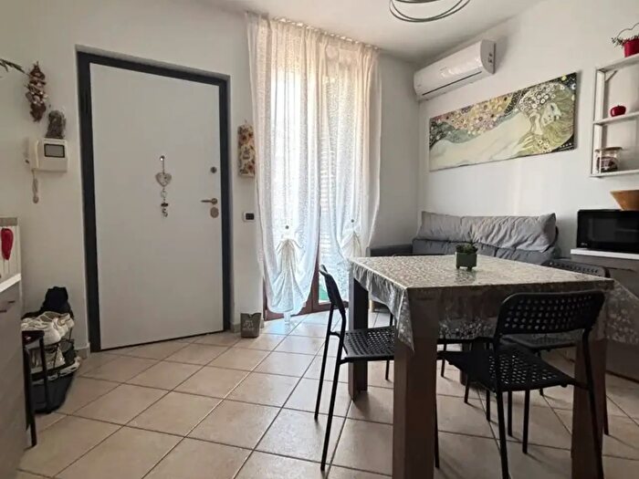 Appartamento trilocale in vendita in Via Rimembranze, Landriano