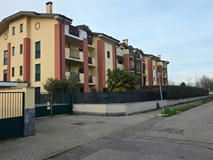 Appartamento trilocale in vendita in Via Claudio Treves, Sedriano