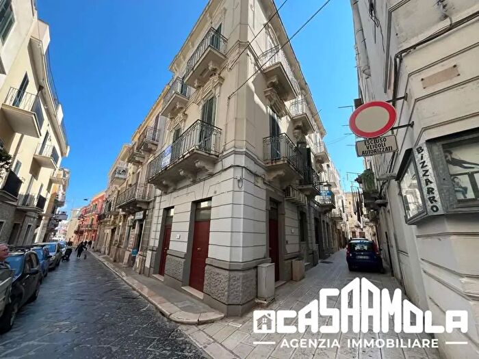 Appartamento trilocale in vendita in Via Cimarosa, Mola Di Bari