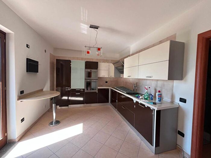 Appartamento con 6 locali in affitto in Via Cinque Vie, Telese Terme