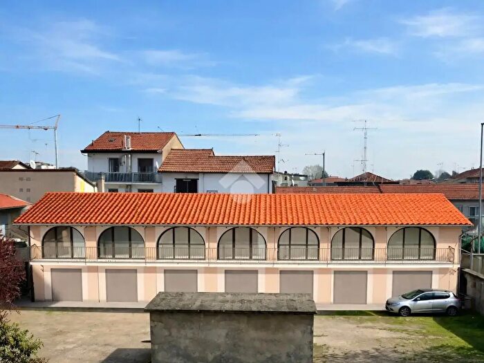 Appartamento bilocale in vendita in Appartamento Via IV Novembre, Bareggio