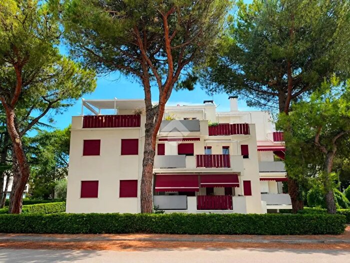 Appartamento quadrilocale in vendita in Via Parini, Giulianova