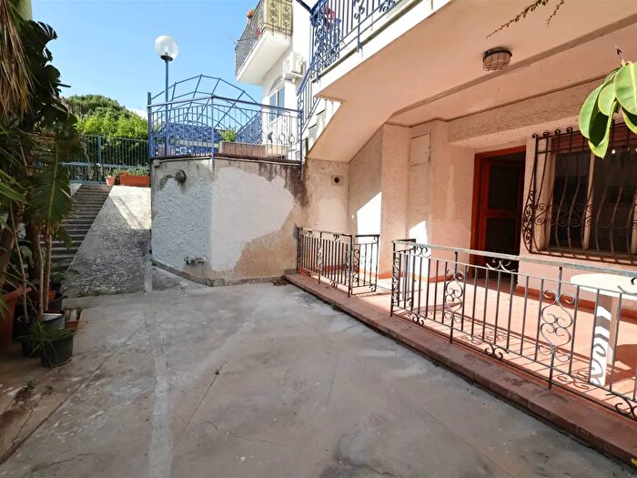Appartamento quadrilocale in vendita in Via Antonino Scutieri, Palermo