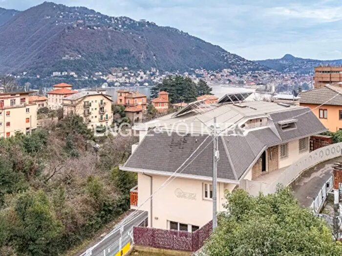 Appartamento monolocale in vendita in Via Fratelli Bronzetti, Como