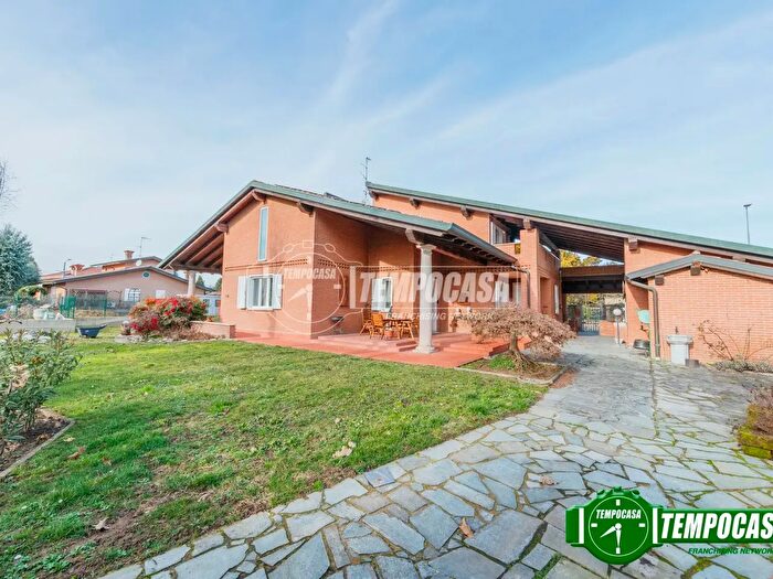 Case in Vendita e in Affitto - 2