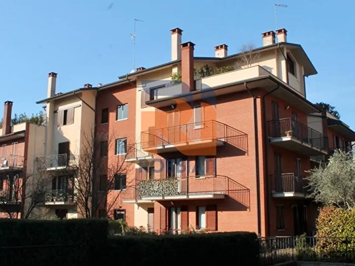 Appartamento monolocale in affitto in Via Flarer, Pavia