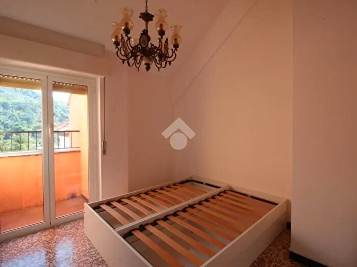 Appartamento quadrilocale in vendita in Via Terpi, Genova