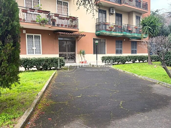 Appartamento trilocale in vendita in Via Fasano, Gravina Di Catania