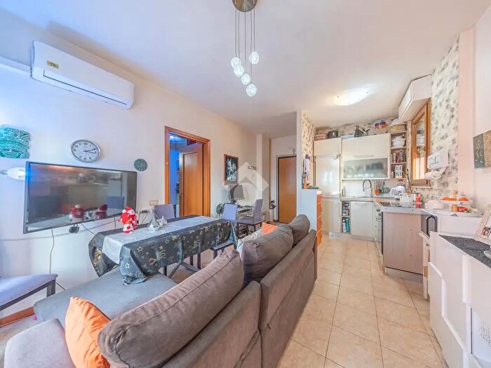 Appartamento bilocale in vendita in Via delle Arti, Pomezia