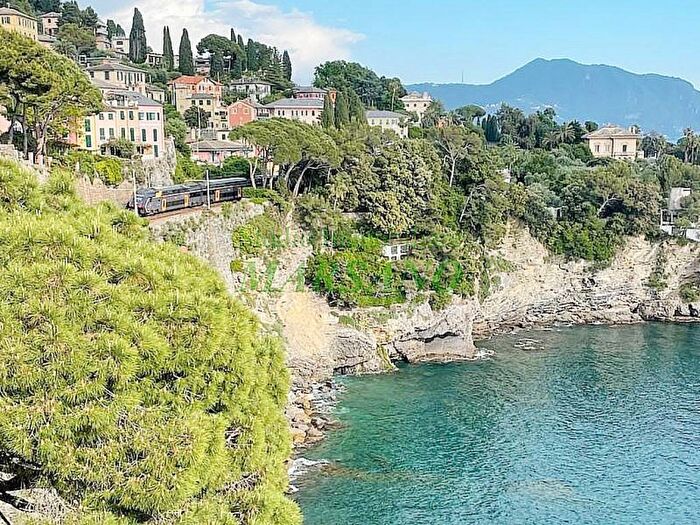 Appartamento bilocale in affitto in Via Privata Chiappa, Centro, Pieve Ligure