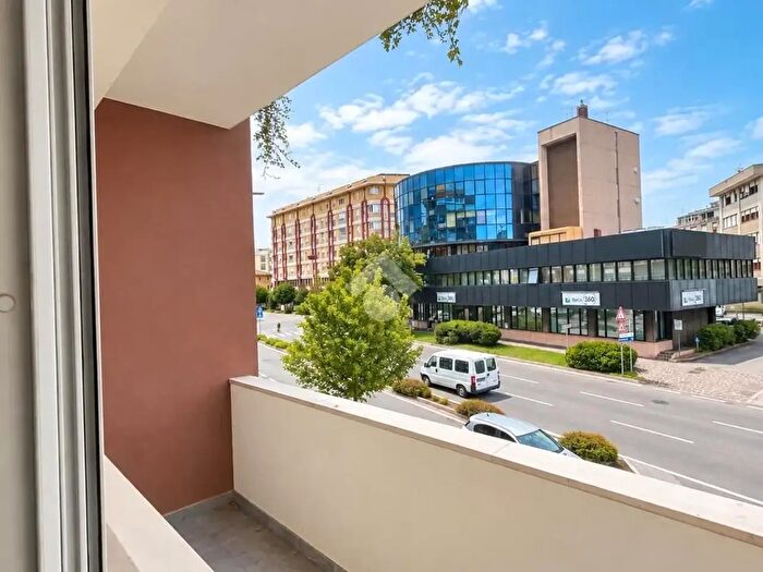 Appartamento quadrilocale in vendita in Piazzale Duca d'Aosta, Pordenone