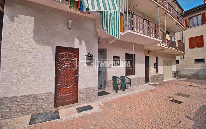 Casa trilocale in vendita in Trecate