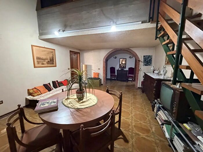Appartamento trilocale in vendita in Via Gioberti, Firenze