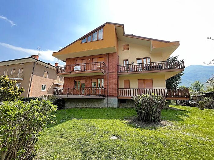 Appartamento con 7 locali in vendita in Via Rubattiera, Demonte