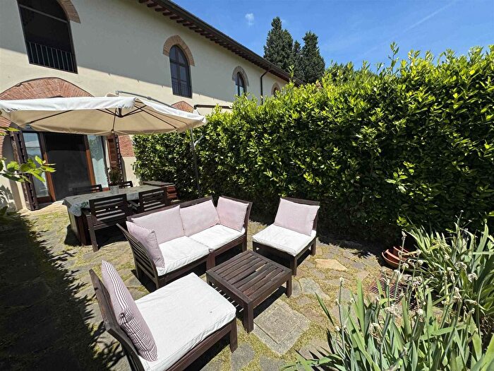 Casa con 6 locali in vendita in di Gricigliano, Pontassieve