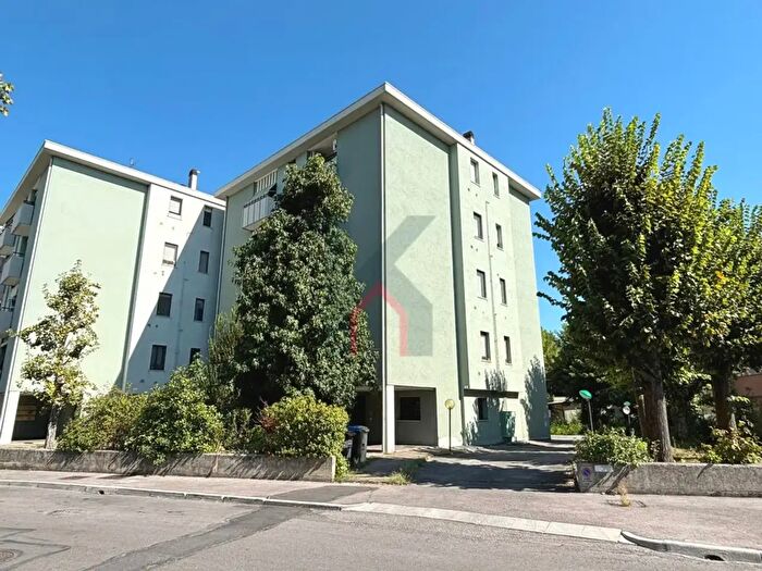 Appartamento trilocale in vendita in Via Verzocchi, Forli'