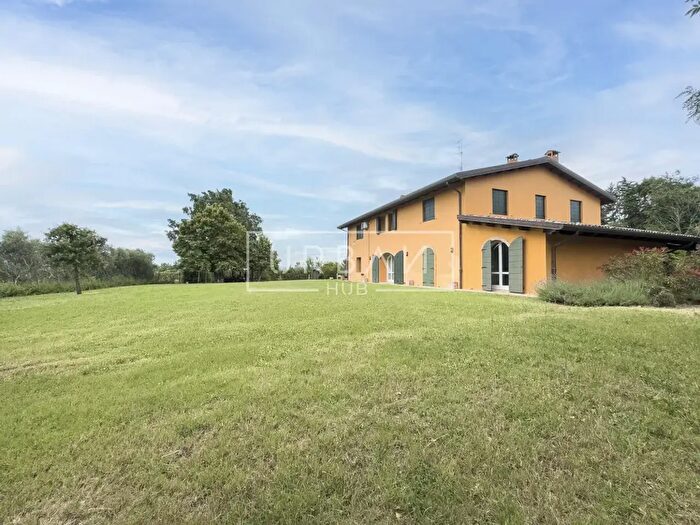 Casa con 9 locali in vendita in Via Cavaliera, Forli'