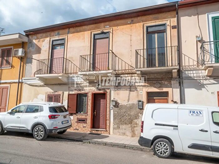 Appartamento trilocale in vendita in Località Mili Marina, Messina