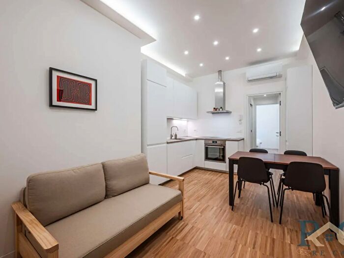 Appartamento bilocale in vendita in Via Riva di Trento, Milano