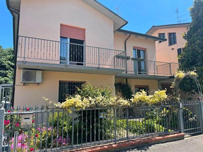 Casa con 6 locali in vendita in Viale dei Lombardi, Ravenna