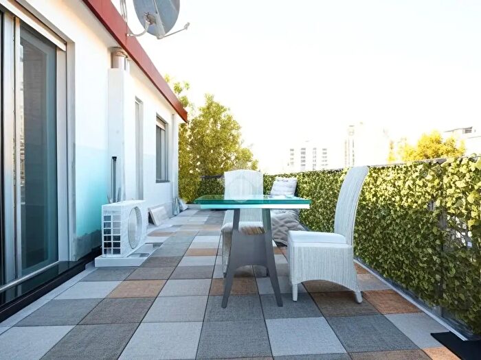Appartamento trilocale in vendita in Viale Giovanni Pascoli, Rimini
