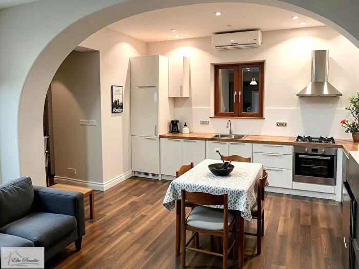 Appartamento trilocale in vendita in Via Roma, Marciana Marina