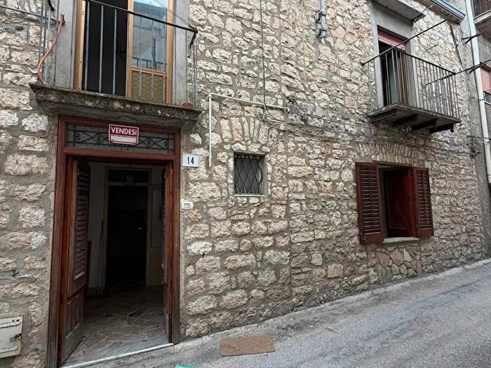 Casa quadrilocale in vendita in Bisacquino