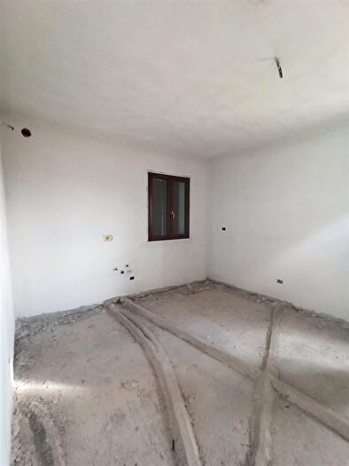 Casa quadrilocale in vendita in Cadelbosco Di Sopra