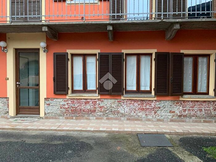 Appartamento bilocale in affitto in Via Roma, Centro, Envie