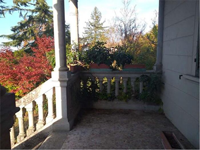 Casa con 6 locali in vendita in Case Leoni, Rivergaro