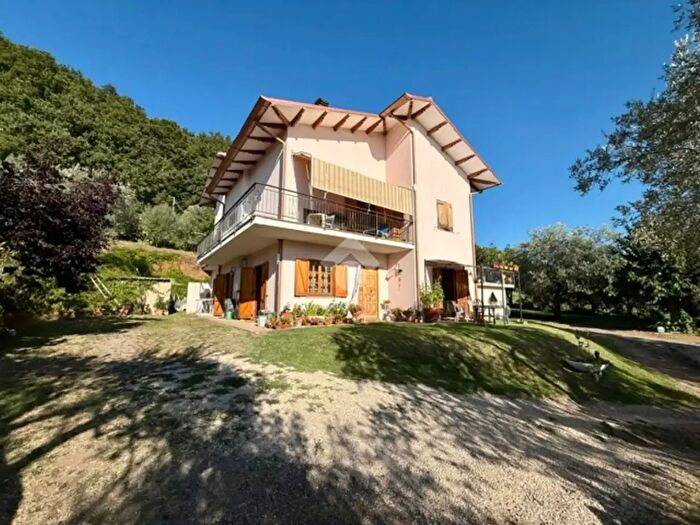 Casa con 6 locali in vendita in Località Sant'Arcangelo, Bolsena