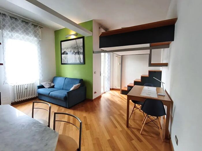 Appartamento monolocale in vendita in Via Benaco, Milano