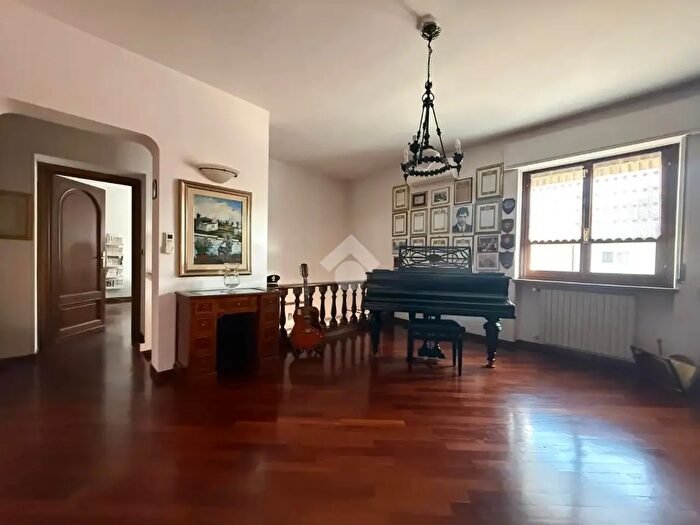 Appartamento trilocale in vendita in Via Gorini, Codogno