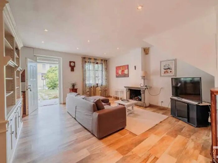 Casa con 6 locali in vendita in Via Giacomo Leopardi, Viareggio