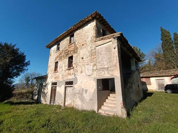Casa con 6 locali in vendita in Citta Di Castello