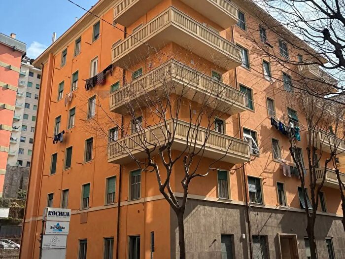Appartamento con 6 locali in vendita in Via Contubernio Giovan Battista dAlbertis, Genova