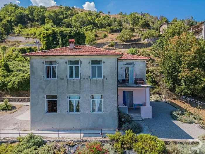 Casa con 6 locali in vendita in Località Metello Rontano, Castelnuovo di Garfagnana