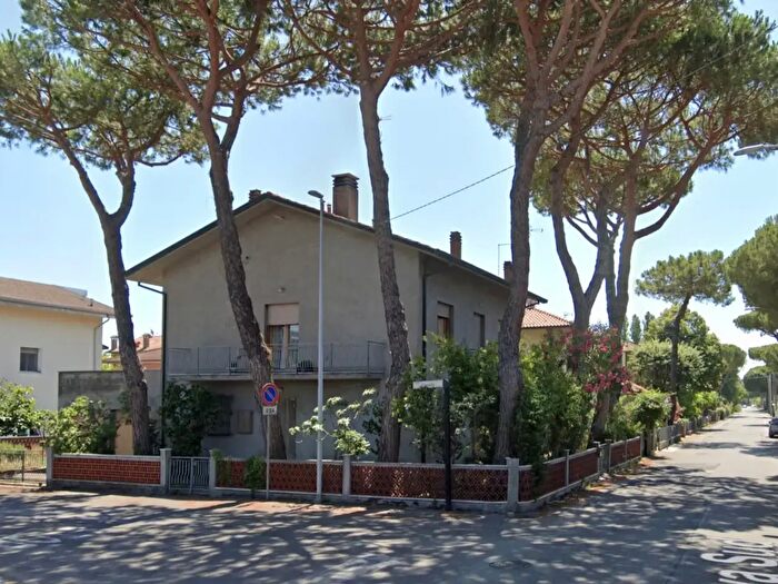 Casa con 5 locali in vendita in Cervia