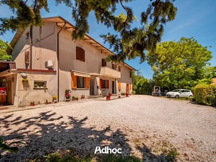 Casa con 6 locali in vendita in Località Carignano, Fano