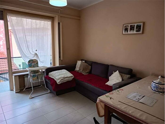 Appartamento trilocale in affitto in Porto Vecchio, Sanremo